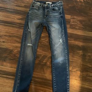KanCan skinny jeans size 27 new without tags.